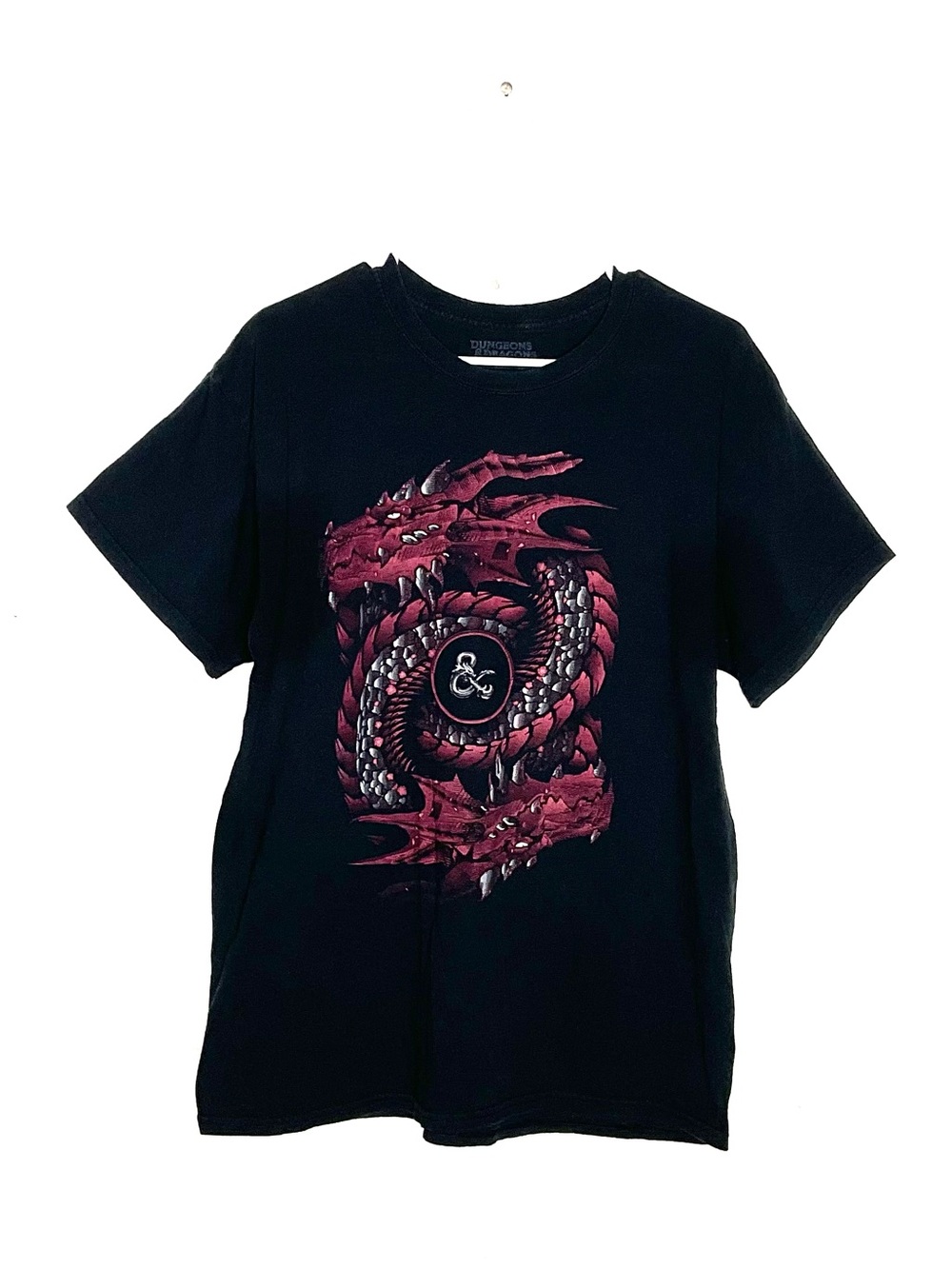 < Dungeons & Dragons 2021 Graphic Tee Size Large >